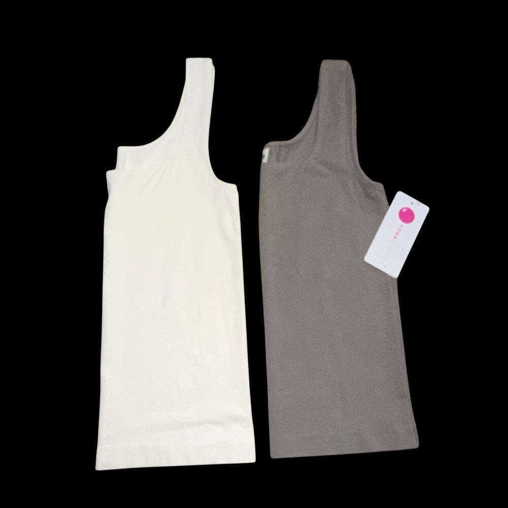 Yogalicious 2 Pack Taupe and Beige Women's Sleeveless Scoop Neck Tank Size /M - Picture 5 of 7